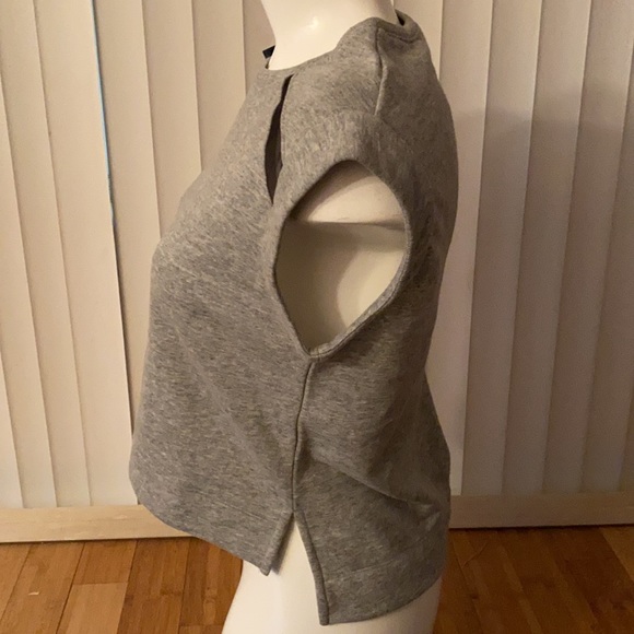 New BCBG Gray Sleeveless Sweatshirt - Picture 2 of 4